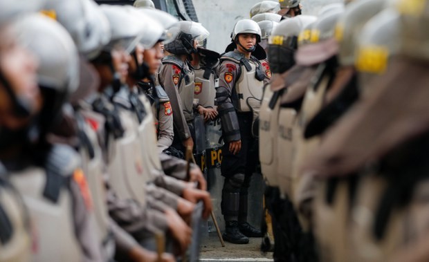 Why Indonesia needs up-to 3,600 polices for the AFF Cup semifinal first leg with Vietnam?