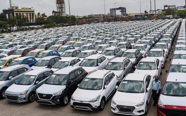 Cars imported from Thailand and Indonesia poured into Vietnam