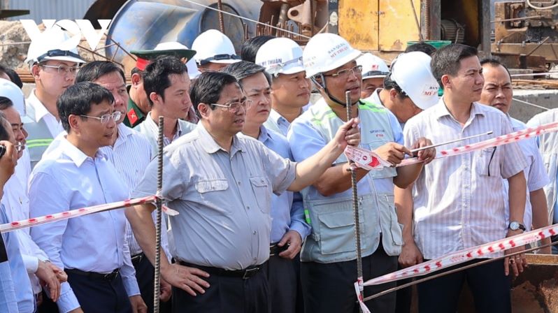 PM wants Rach Mieu 2 Bridge completed ahead of schedule