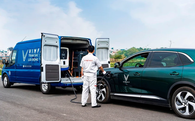 VinFast plans to operate 100 mobile battery chargers in all provinces by June 2023