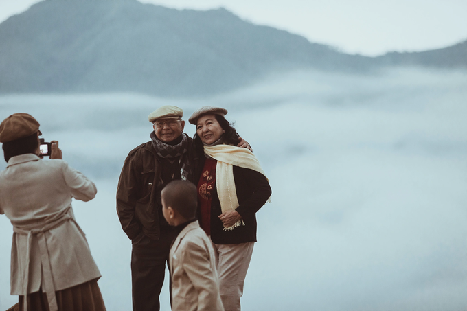 Grandparents U80 and their children “travel” 5,500km, traveling all over Vietnam
