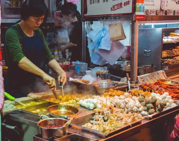 Overcoming formidable rivals, Ho Chi Minh City is ranked in the top 2 in the list of “street food lover’s dreams”