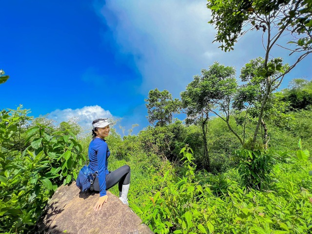 The extremely attractive climbing spots are located “close to the wall ...