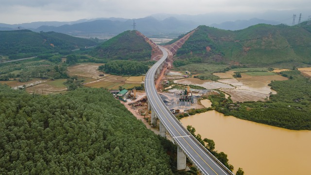 Over 410km of North-South expy to be completed this year