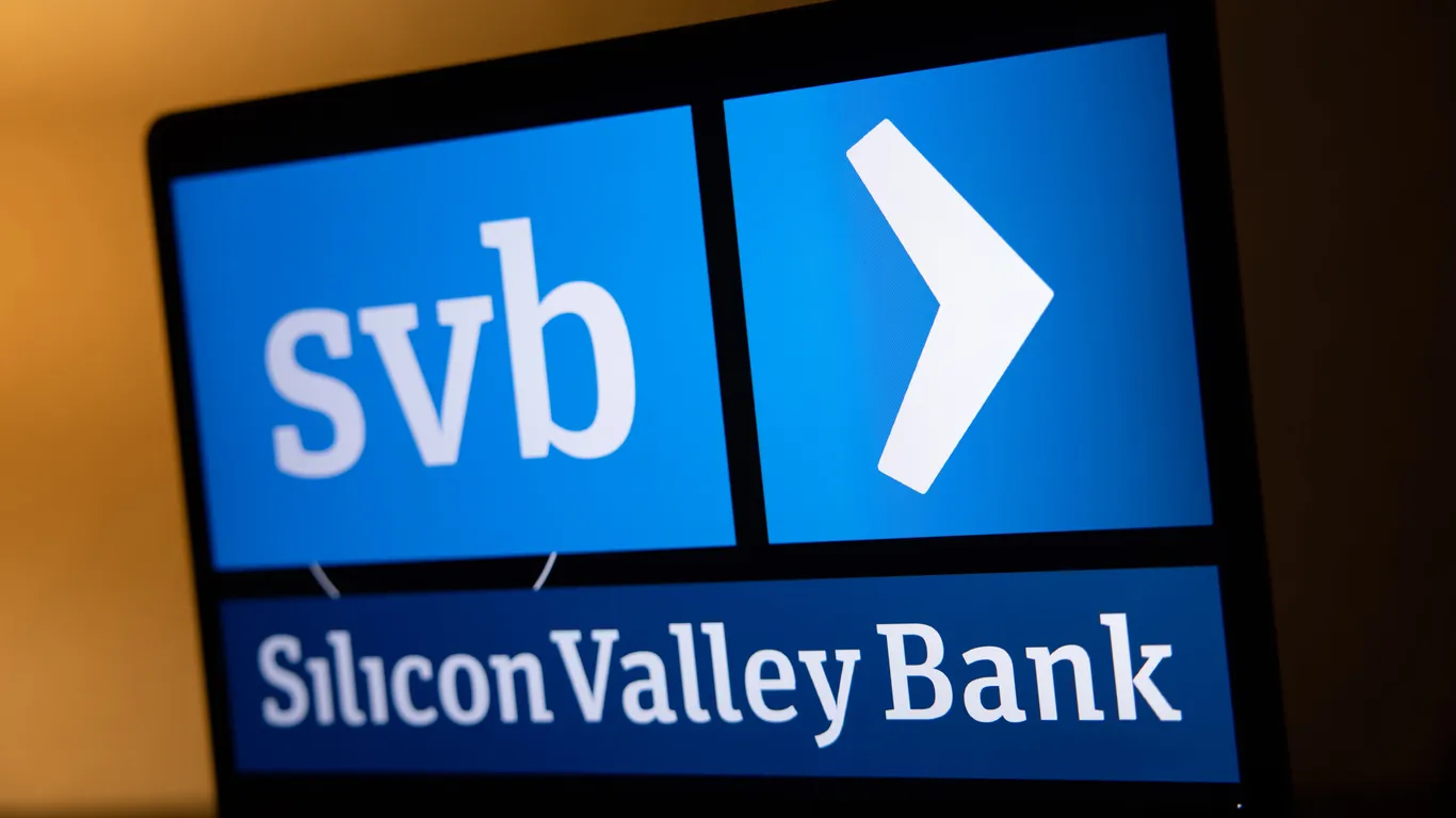 U.S. government takes control of Silicon Valley Bank as its CEO Sold $3.6 Million in Stock Days Before Bank’s Failure