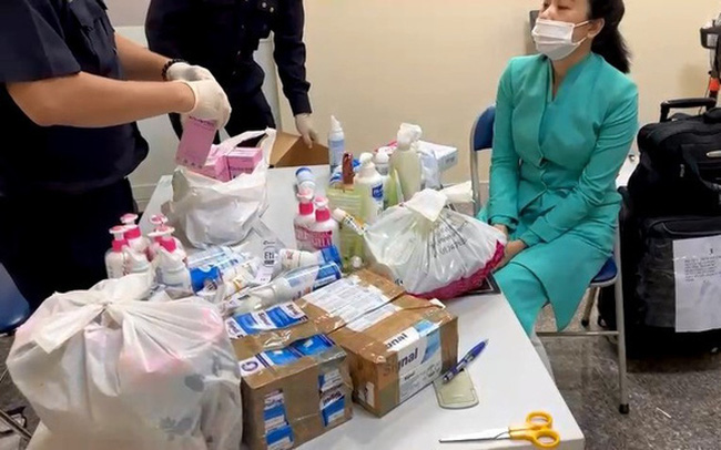 4 flight attendants are released in the case of trafficking 11kg of drugs from France to Vietnam