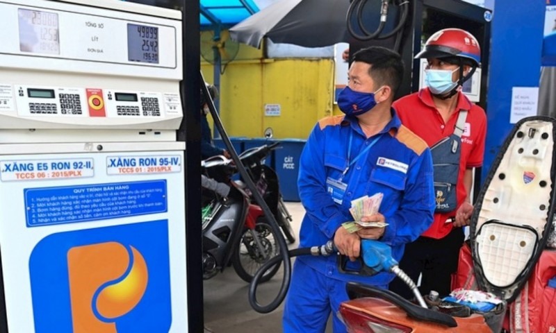 Local fuel prices inch up
