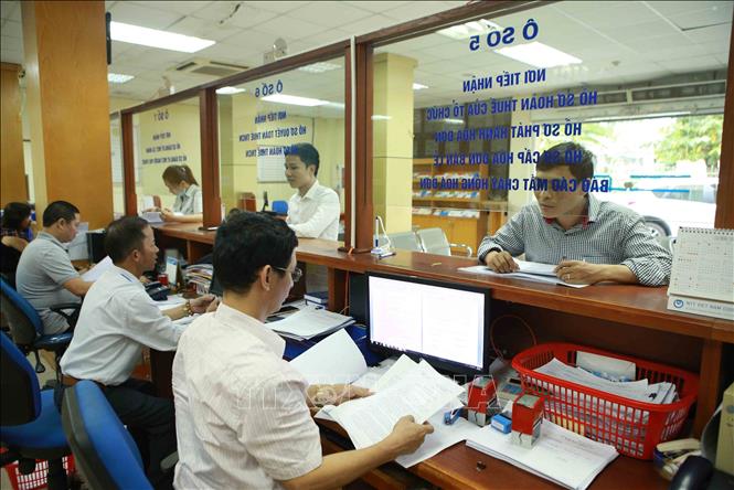 Taxman collects VND427 trillion for State budget in Q1