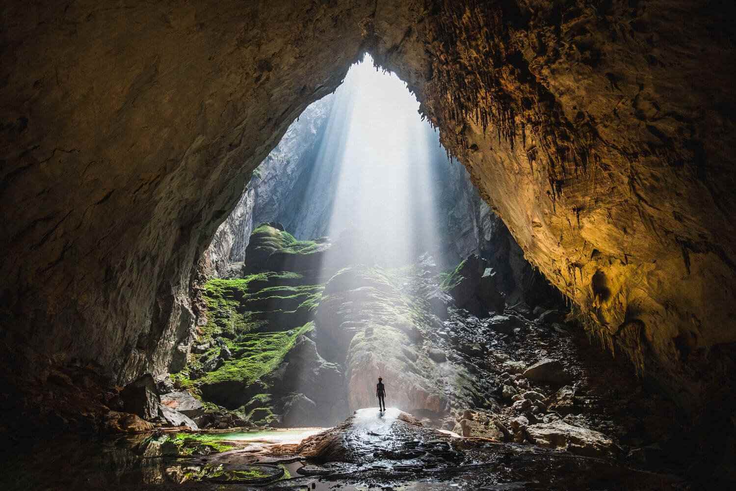 explore-son-doong-the-world-s-largest-natural-cave-vietnam-news