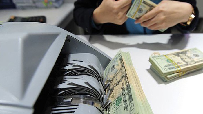 SBV buys nearly US$4.9 billion in Jan-Apr