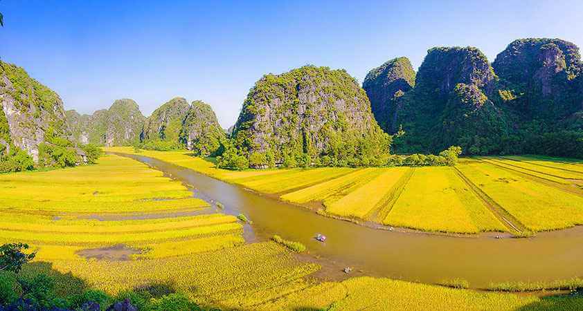 Vietnam Admire The Outstanding Scenery Of Trang An Landscape Complex 