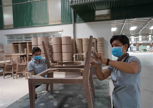 Manufacturing conditions weaken further in May