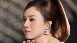 Financial Struggles Prevent Artist Cong Ly's Treatment in Japan