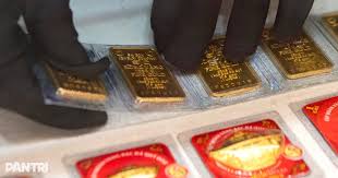Global Gold Prices Drop Below $4,100 an Ounce
