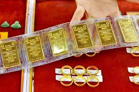 Gold Prices Continue to Drop Significantly on June 24