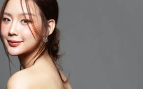Miss Bảo Ngọc Celebrates 25 with Exciting News