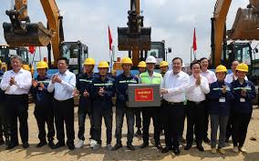 Phạm Nhật Vượng's Group Launches Significant Housing Project
