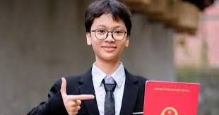 Top Physics Student Aims to Inspire Future Generations