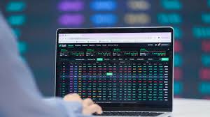 VN-Index Approaches Historic Highs Amid Market Fluctuations