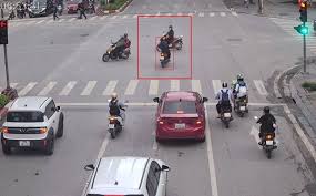 AI Cameras Record 44 Traffic Light Violations in Hanoi
