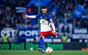 Arsenal's Fabio Vieira Faces Price Hurdle in Hamburg Move