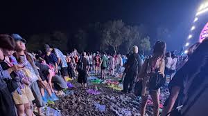 Audience Leaves Disappointed During 'Dreamy Cities' Concert in Hanoi