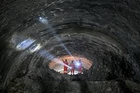 China Completes First Under-River High-Speed Rail Tunnel