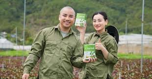 Detox Powder Promoted by Actor Huu Cong Destroyed