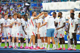 England Players Honor Jason Steele with World Cup Medal