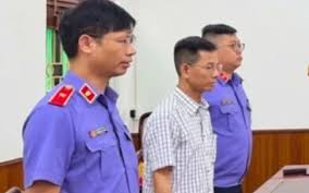 Former Judge of Hanoi Court Arrested for Negligence