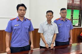 Former Judge of Hanoi People's Court Arrested
