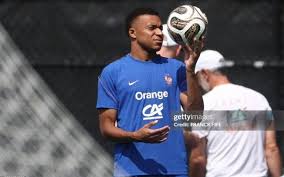 France Welcomes Mbappe Back for World Cup Semifinal Against Spain