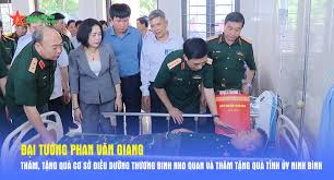 General Phan Van Giang Visits Nho Quan Rehabilitation Center