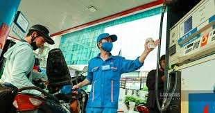 Global Oil Prices Surge Amid Middle East Tensions