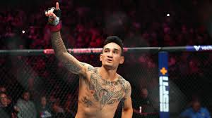 Holloway Predicts Victory Against McGregor at UFC 329