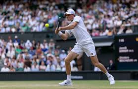 Jannik Sinner Advances to Wimbledon 2026 Quarterfinals