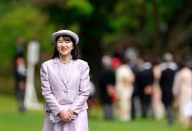 Japan Allows Princess to Retain Title After Marrying Commoner