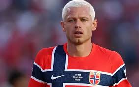 Manchester United Eyes Julian Ryerson as Defensive Target