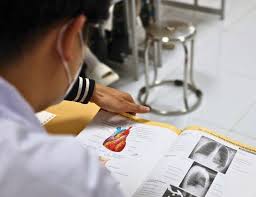 Medical Students at Kinh Bac University Face Uncertain Future