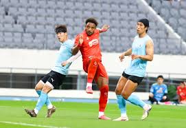 Nguyễn Xuân Son Shines as Vietnam Defeats Yongin FC 2-1