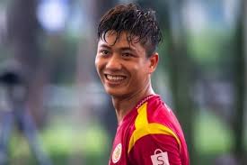 Phan Van Duc Leaves Hanoi Police FC for New Opportunity