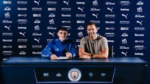 Phil Foden Signs New Contract with Manchester City