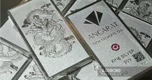 Silver Prices Fluctuate: Domestic Decline, Global Increase