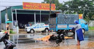 Truck-Motorcycle Collision on Ho Chi Minh Road Claims One Life