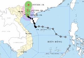 Typhoon Number 1 Approaches Quang Ninh, Heavy Rain Expected