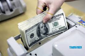 USD Rises as Other Currencies Decline Amid Inflation Concerns