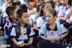 Vietnam to Merge Public Schools into Larger Institutions
