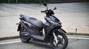 VinFast Launches Premium Electric Scooter Kinet in Vietnam