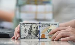 Why Bank and Black Market Exchange Rates Are Diverging