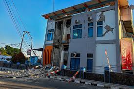 7.7 Magnitude Earthquake Strikes Indonesia, Triggering Tsunami Alerts